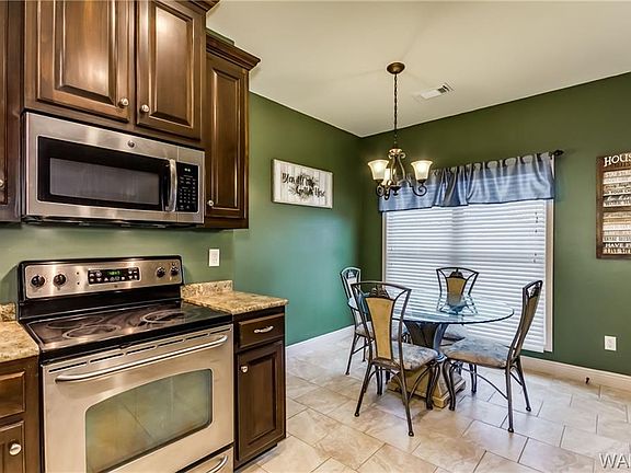 5th image of 500 Prairie Field Dr