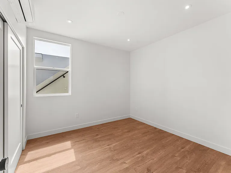 4052 Sequoia St — Photo 14