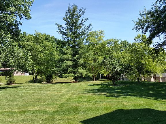 5th image of 4452 Yale Dr