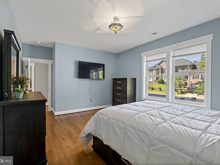 3925 Ashwood Pl — Photo 43