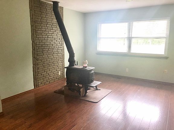 4th image of 1310 W Osage St