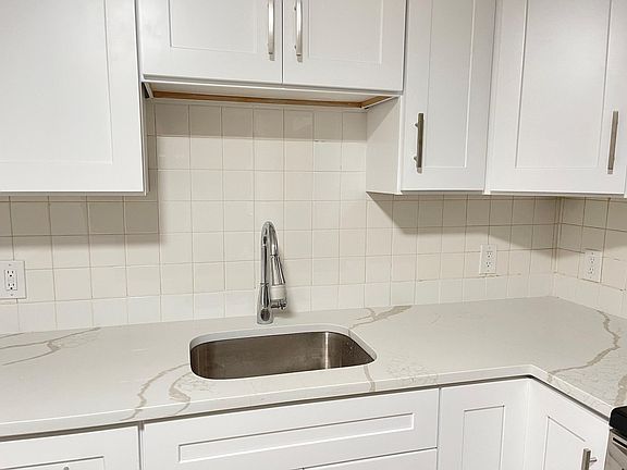 3rd image of 493 Huntington Ave #9