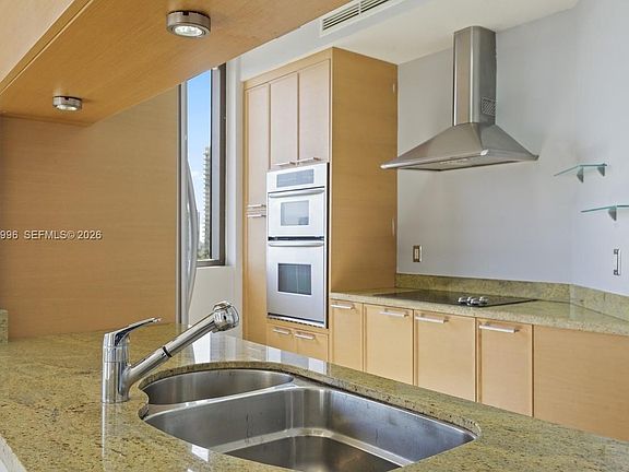 3rd image of 16275 Collins Ave APT 904