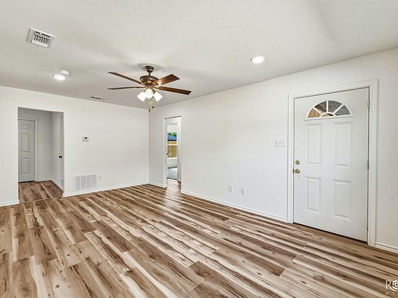 4th image of 1318 Luna St