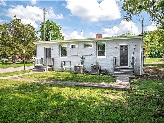 3rd image of 731 Cameron St #2