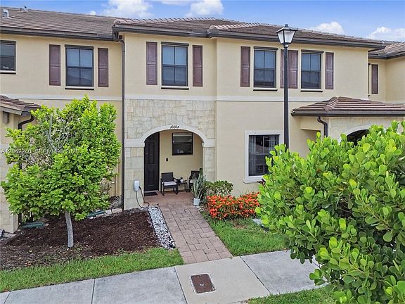 2nd image of 10604 W 33rd Ln