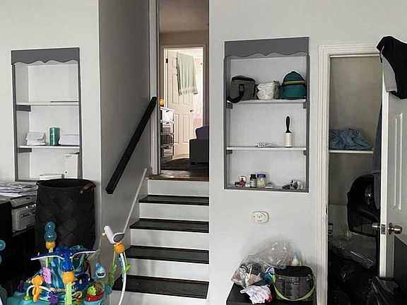 3rd image of 188 Grand St #2