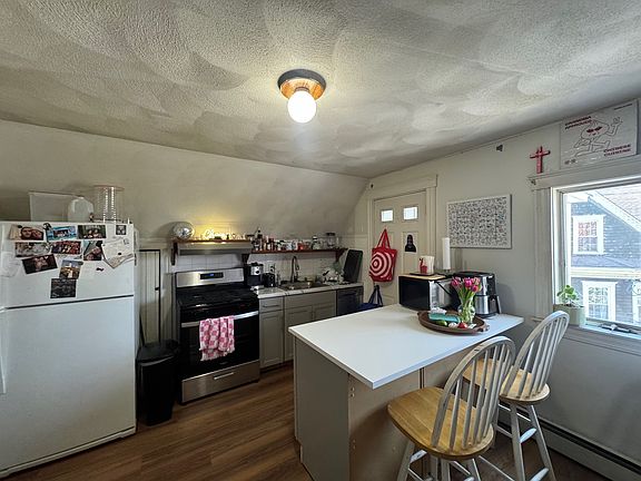 3rd image of 126 Boston Ave #2B