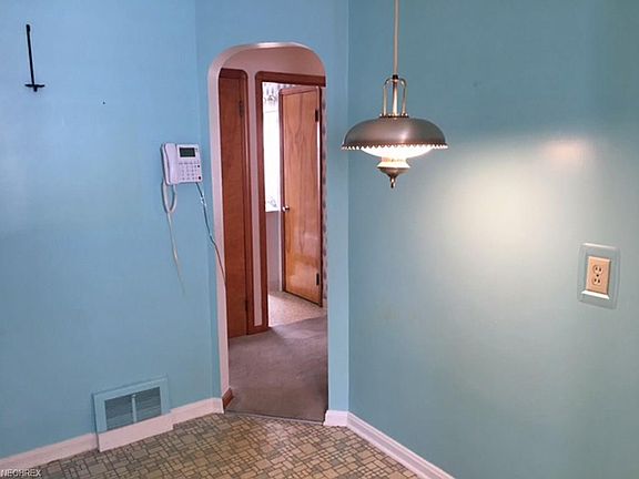 4th image of 8403 Whittington Dr