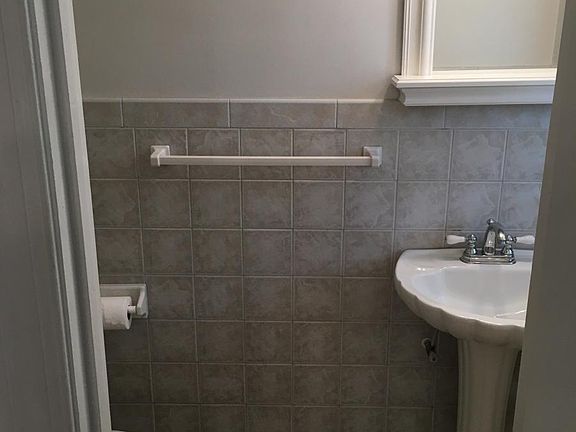 5th image of 2415 Wedgewood Ave