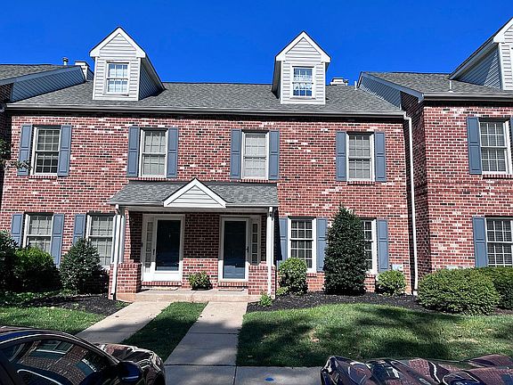 2nd image of 254 Liberty Ct #44