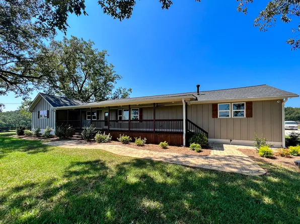 565 Banks Academy Rd, Carnesville, GA 30521