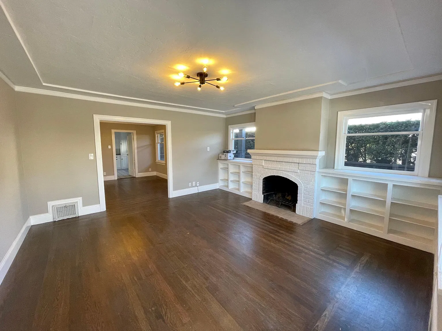 133 Rhodes Ct — Photo 2