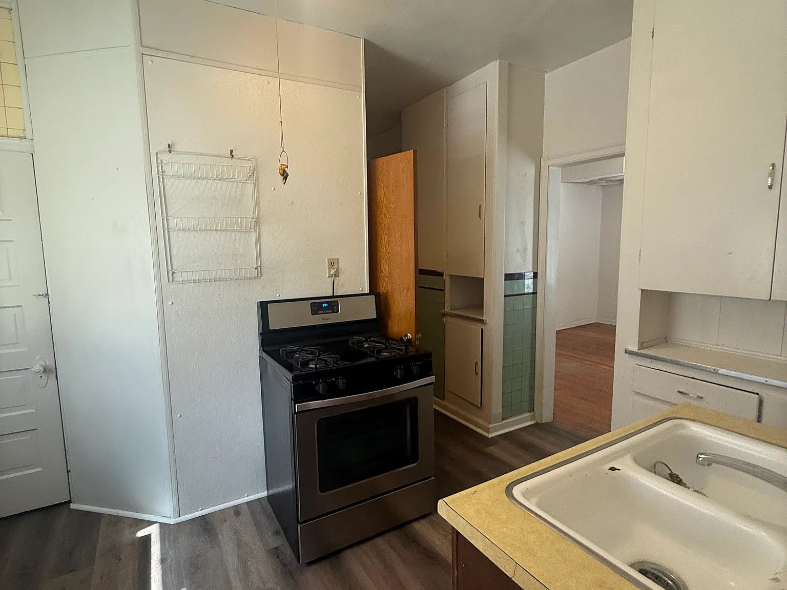 1 bed, 864 sqft, $735 — Photo 2