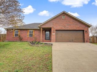 1354 Laurie Ln, Elkins, AR 72727