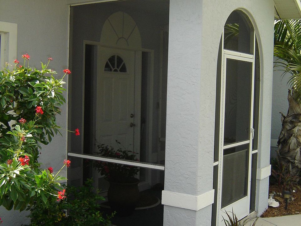 Front lanai side view