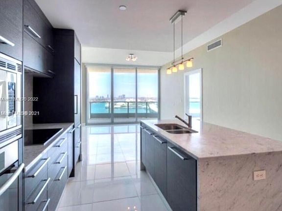 2nd image of 900 Biscayne Blvd APT 2603