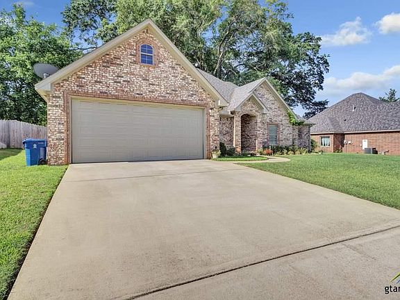 3rd image of 117 Hook Norton Ln