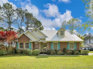 146 Early Dawn Dr, Raeford, NC 28376