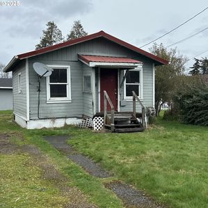 737 Myrtle Ave, Reedsport, OR, 97467