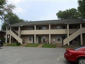 5th image of 806 Lasalle Ave APT 2