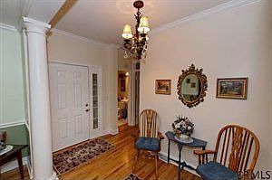 4th image of 37 Summerfield Cir
