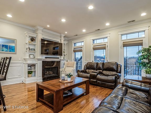 3rd image of 1430 W Diversey Ave #3