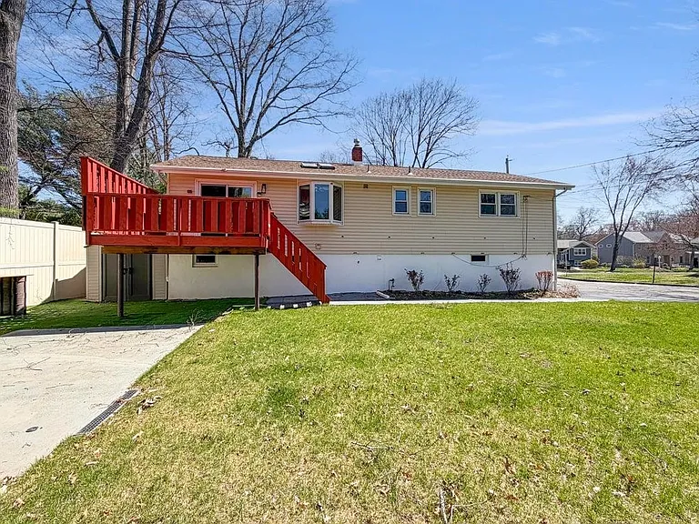 2622 Cleveland Ave — Photo 5