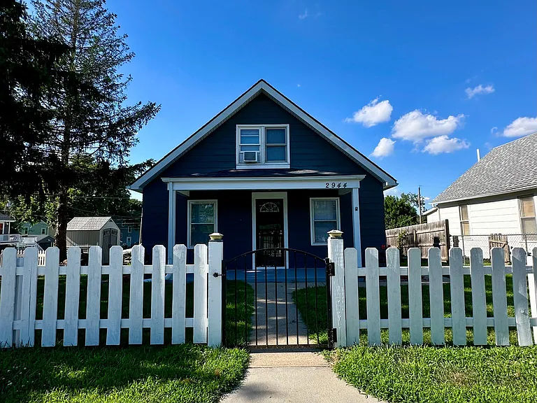 2944 Arbor St — Photo 2