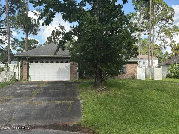 2456 Coachman Dr, Deltona, FL 32738
