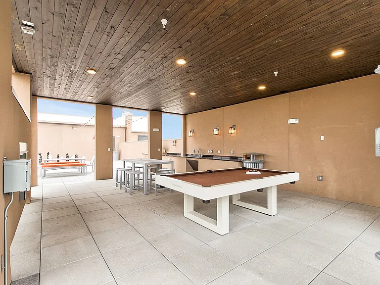 Eastbank River Walk Townhomes & Apartments — Photo 29