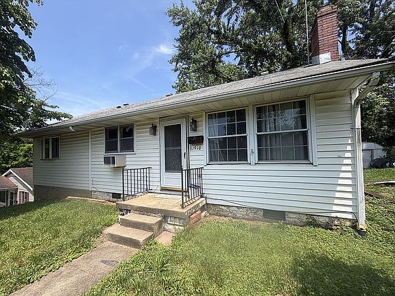 3rd image of 1910 Bungalow Ave