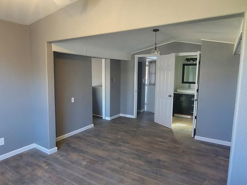 1st image of 708 W Cholla Dr