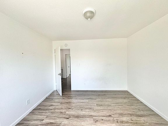 5th image of 735 Joann St APT 6
