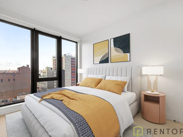 555 West 45th Street image 4 of 27