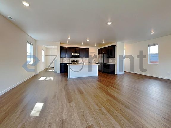 Living Room-01