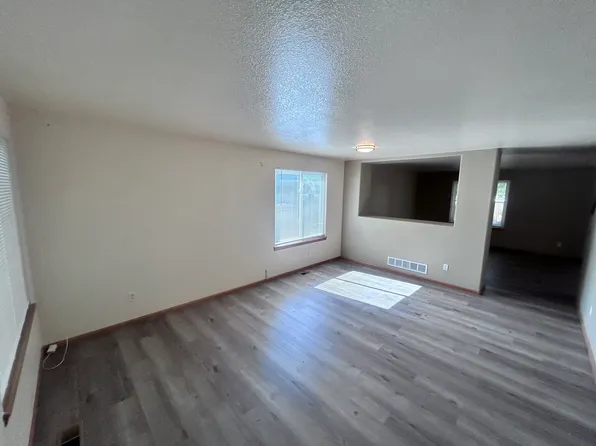 9431 Albion St, Thornton, CO 80229