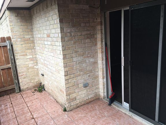 5th image of 1112 Valley View Dr APT B