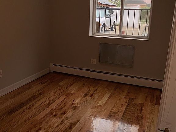 5th image of 9317 197th St Fl 1