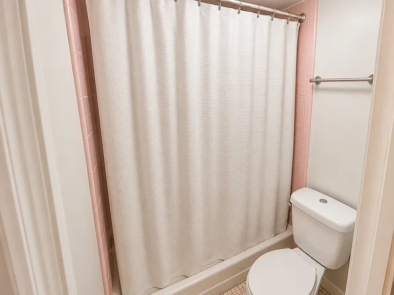521 Walnut St — Photo 17