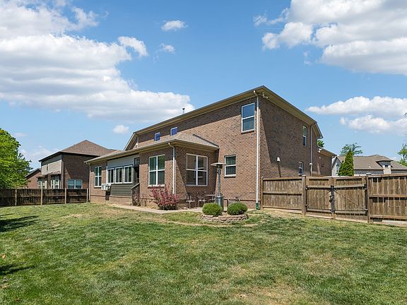 2nd image of 7005 Timber Cove Dr