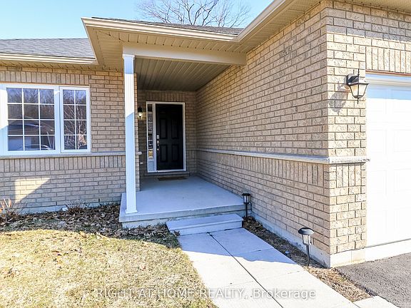 2nd image of 28 Hunter Ave