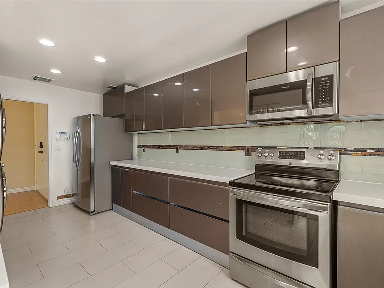 2175 S Beverly Glen Blvd #406 — Photo 10