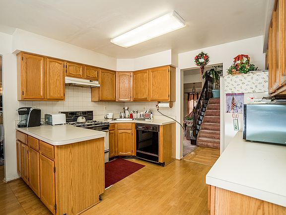 5th image of 25 Hexham Dr