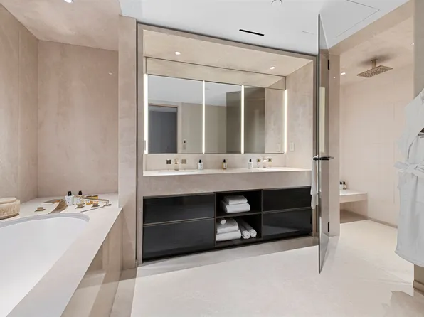 685 5th Avenue image 5 of 12