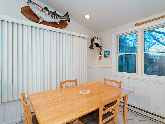4th image of 104 Adams Dr
