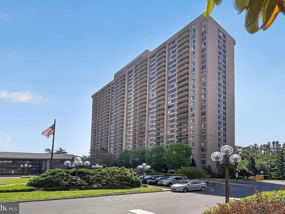 1st image of 3705 S George Mason Dr APT 1206