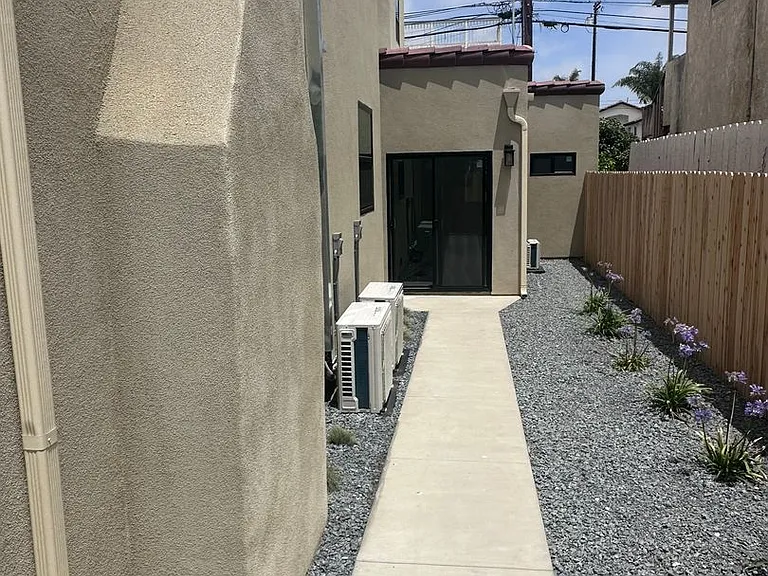 611 Silver Strand Blvd — Photo 3