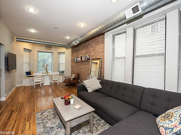 5th image of 1419 N Washtenaw Ave APT 1F