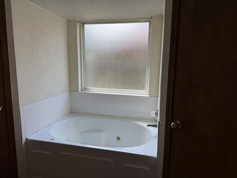 13104 Maple Leaf Dr — Photo 20